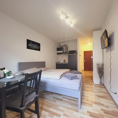 Apartman Zentrales Mit Balkon Und Parkplatz Trier