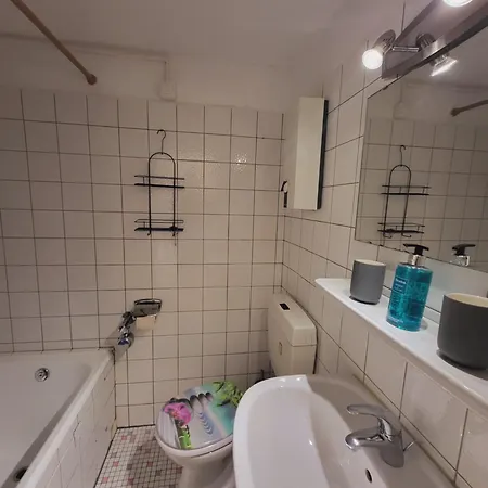 Zentrales Mit Balkon Und Parkplatz * Τρίερ