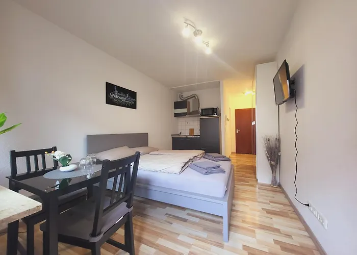 Apartman Zentrales Mit Balkon Und Parkplatz Trier